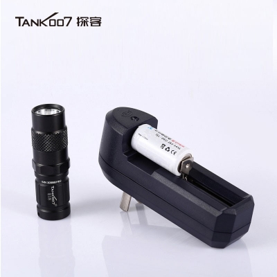 tank007探客便攜防狼超亮迷你照玉手電戶外徒步露營(yíng)E18小手電筒