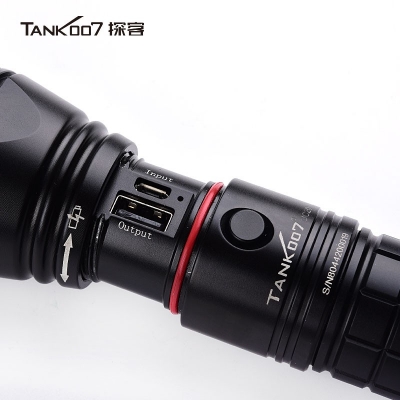 TANK007探客可充電執(zhí)勤，執(zhí)法，巡邏遠(yuǎn)射防水戶外超亮LED電筒UC20